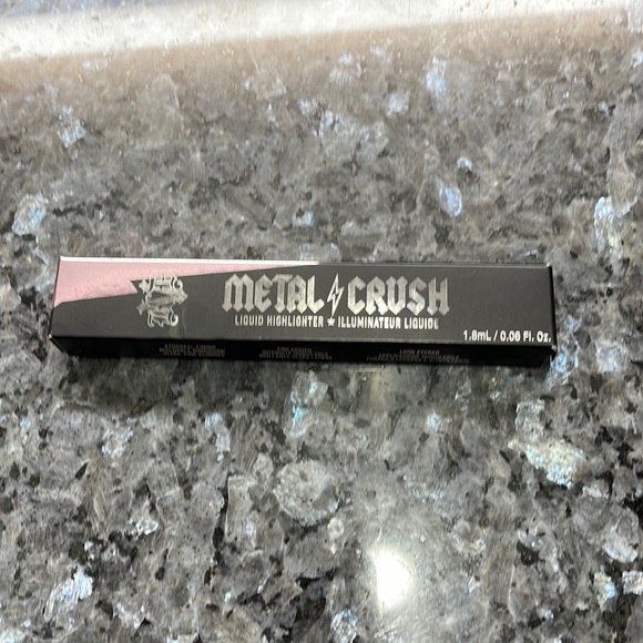 🎉3xHP🎉 Kat Von D Metal Crush liquid highlighter in Roseshock / New in Box - Picture 2 of 6